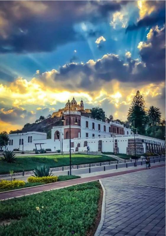 Alma Mia - Hospedaje โชลูลา ภายนอก รูปภาพ